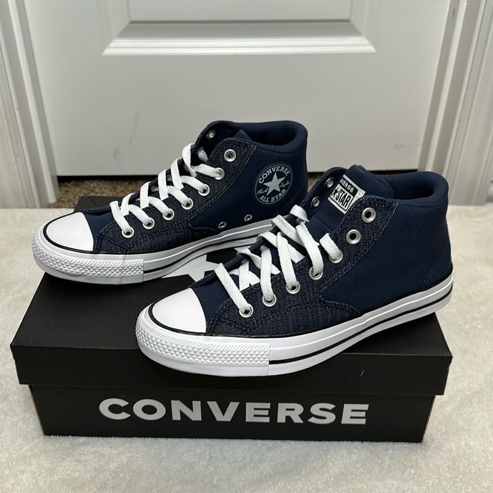 New Converse Chuck‎ Taylor All Star Malden Mid-Top Sneaker Sz 9 women